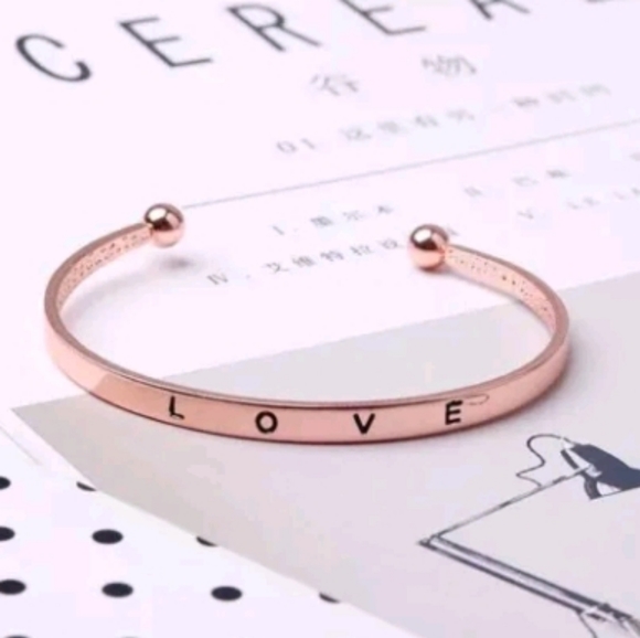 LOVE Bracelet 💘 - Picture 6 of 6